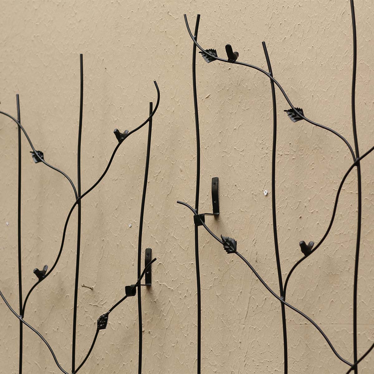 Twining Leaf & Bird Trellis - Small